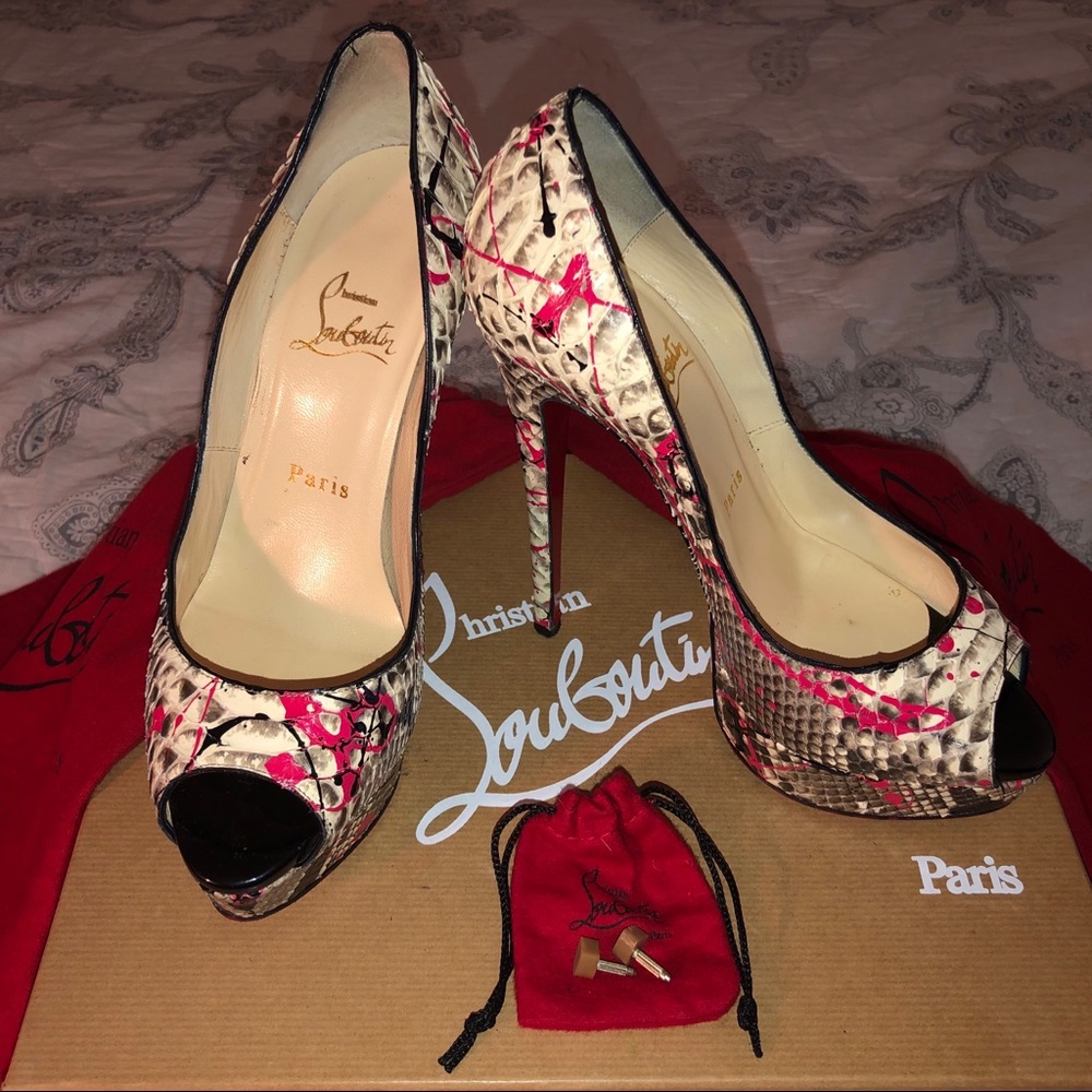 Christian Louboutin Lady Peep 150 Python Fuchsia